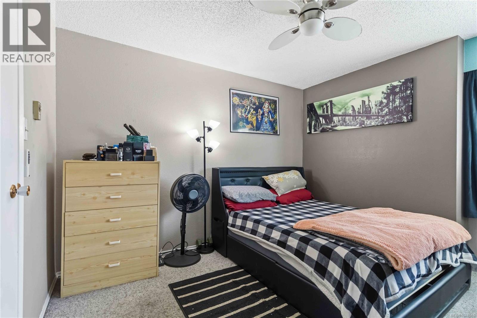 306 1525 Hillside Ave Property Photo 16