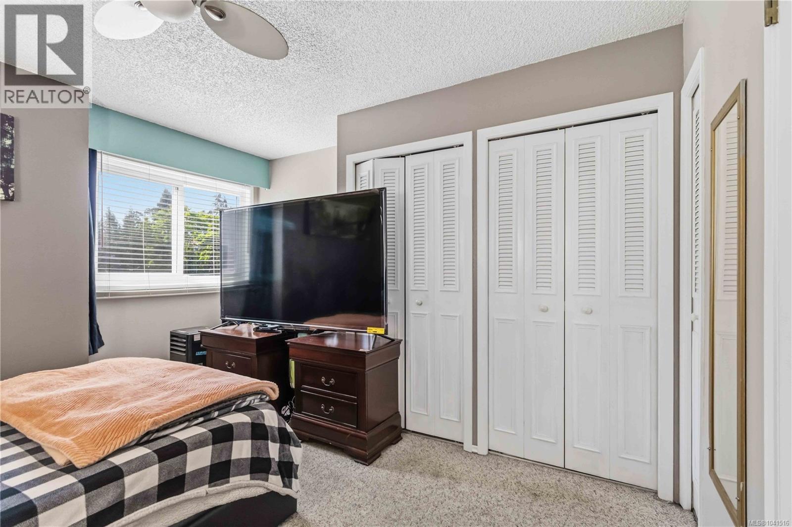 306 1525 Hillside Ave Property Photo 18