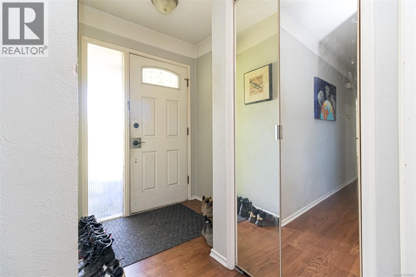 575 Burnside Rd E Property Photo 2