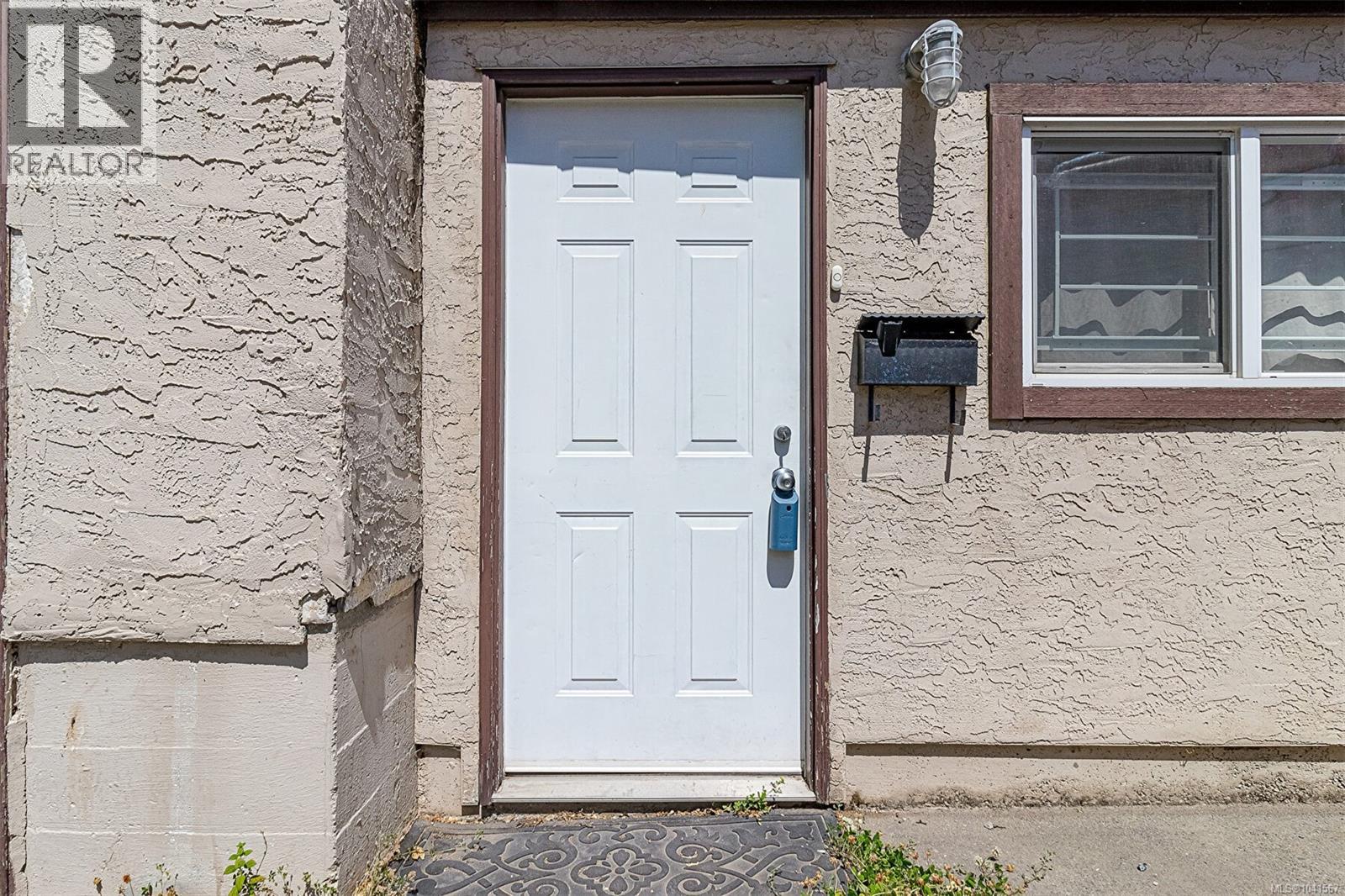 575 Burnside Rd E Property Photo 15