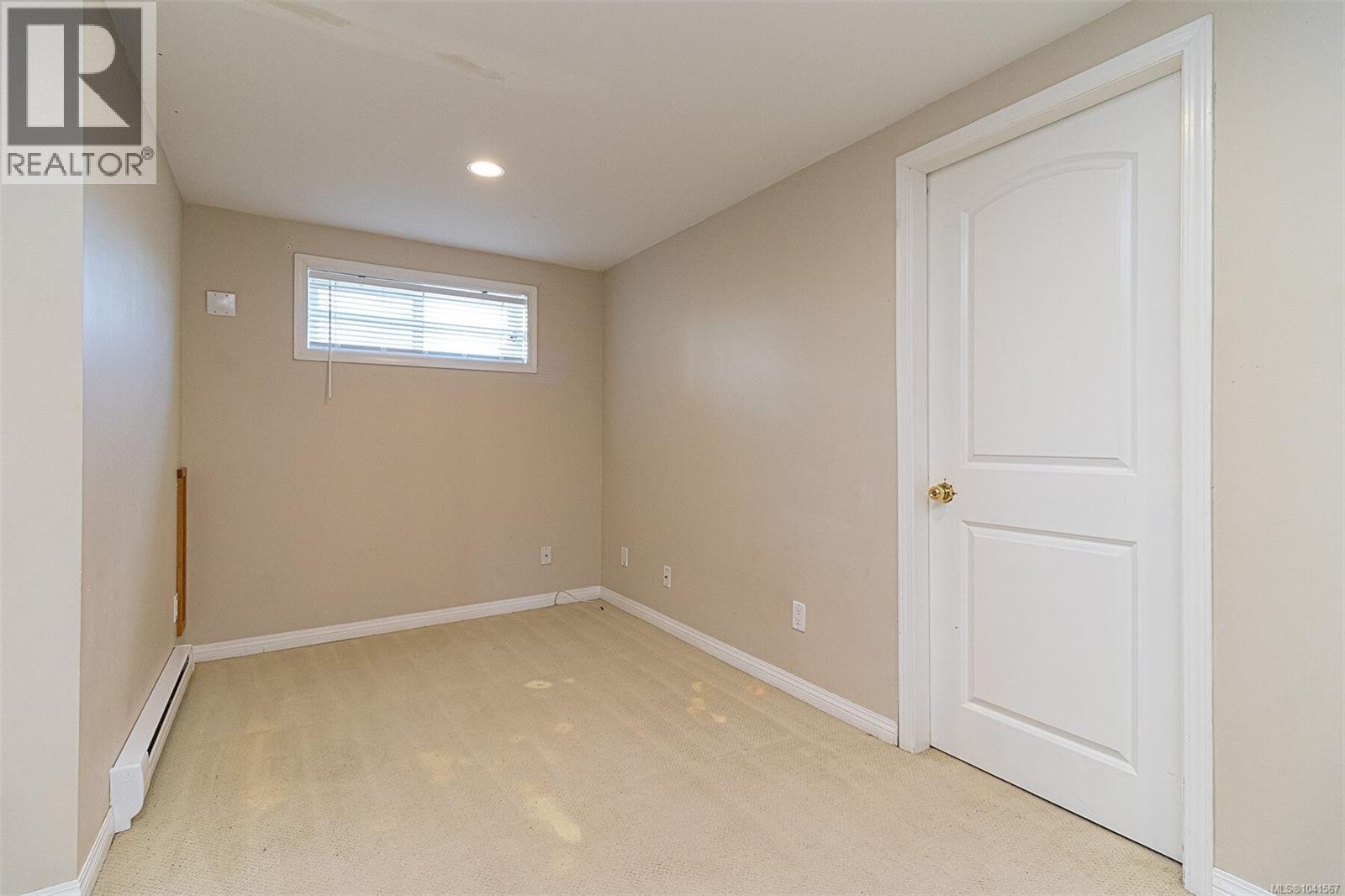 575 Burnside Rd E Property Photo 17