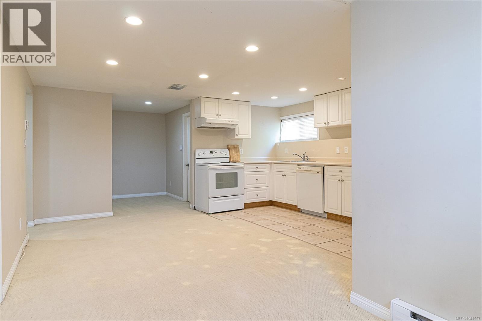 575 Burnside Rd E Property Photo 18