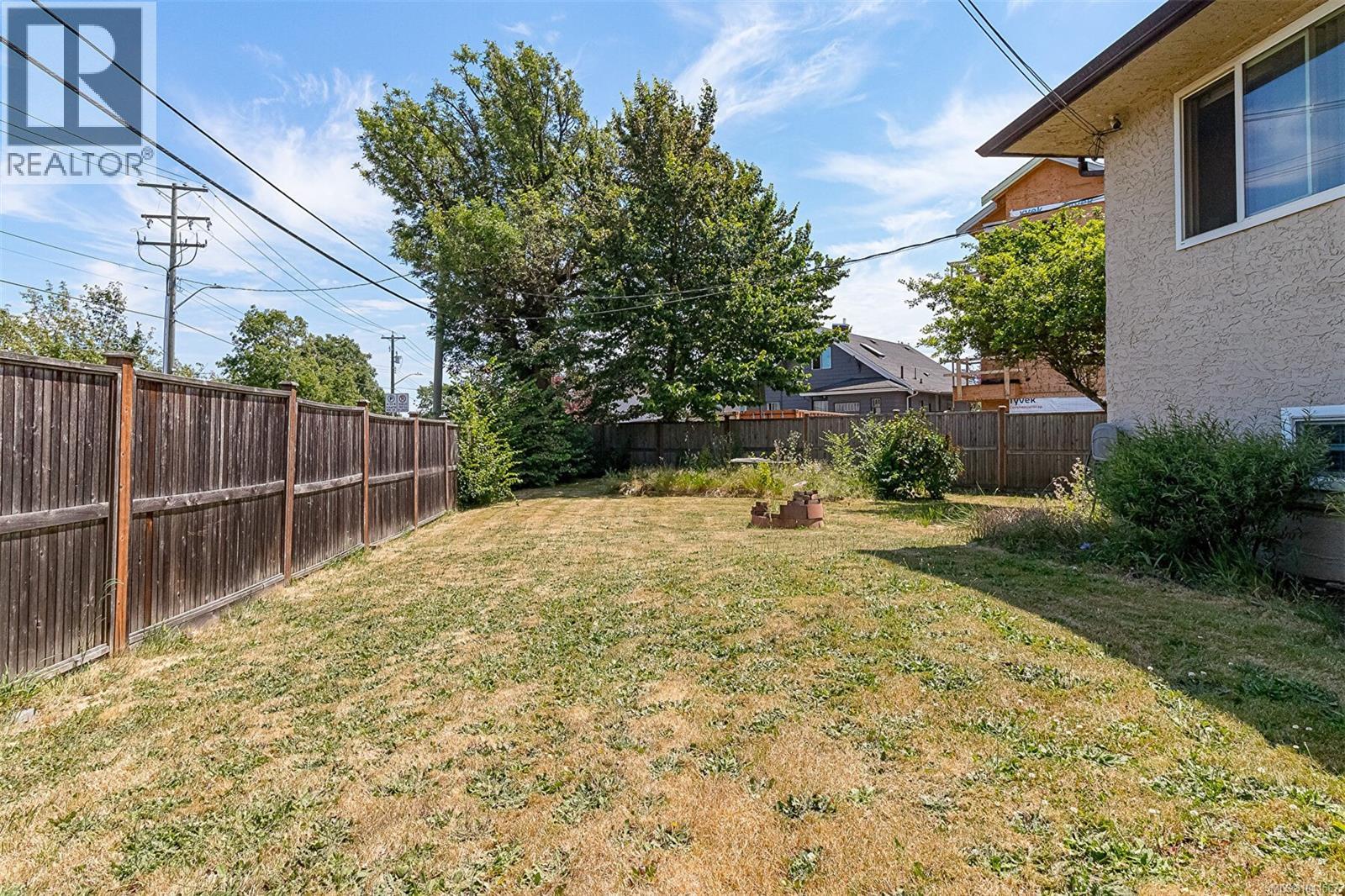 575 Burnside Rd E Property Photo 24