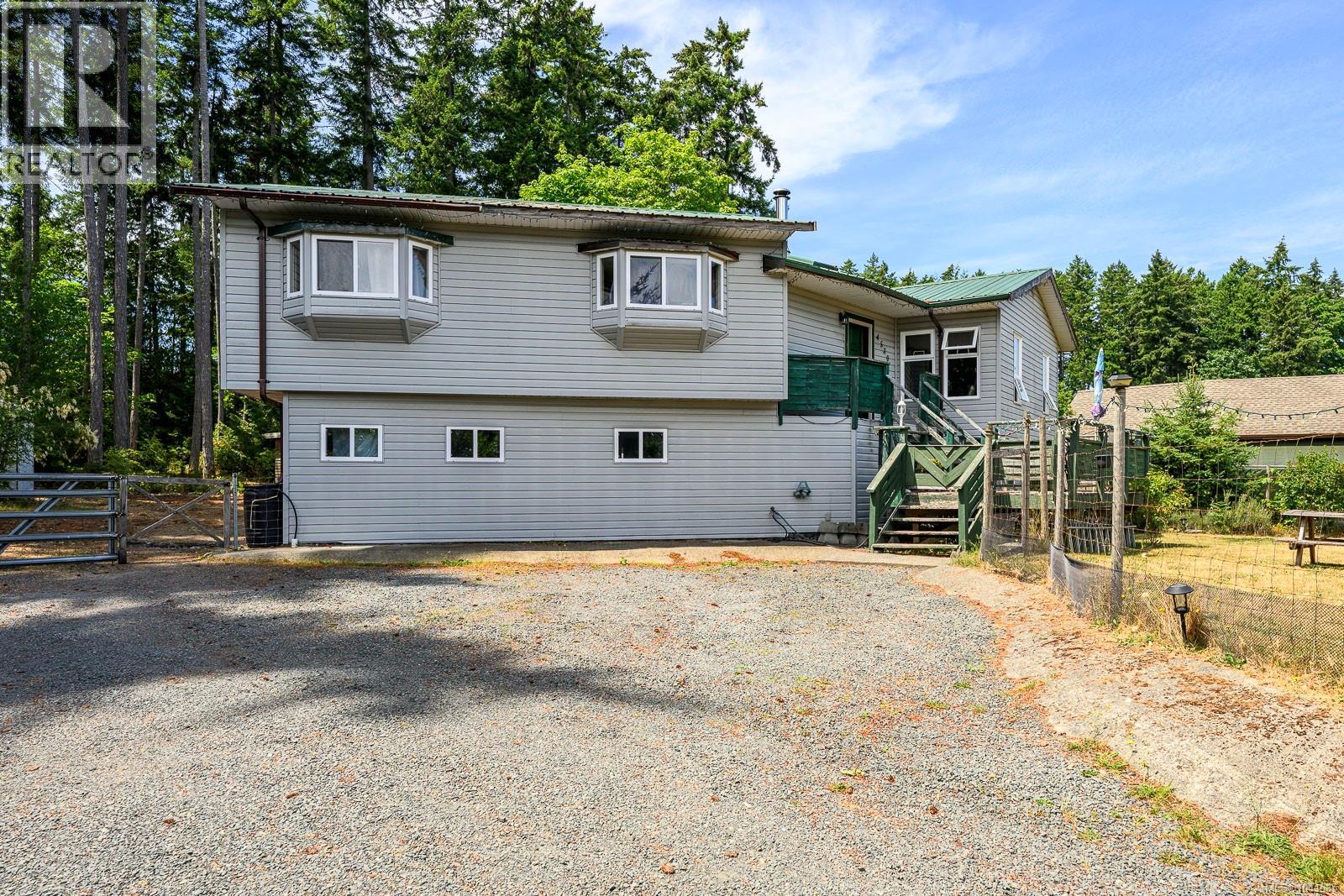 4530 Thompson Clarke Dr E Property Photo 35