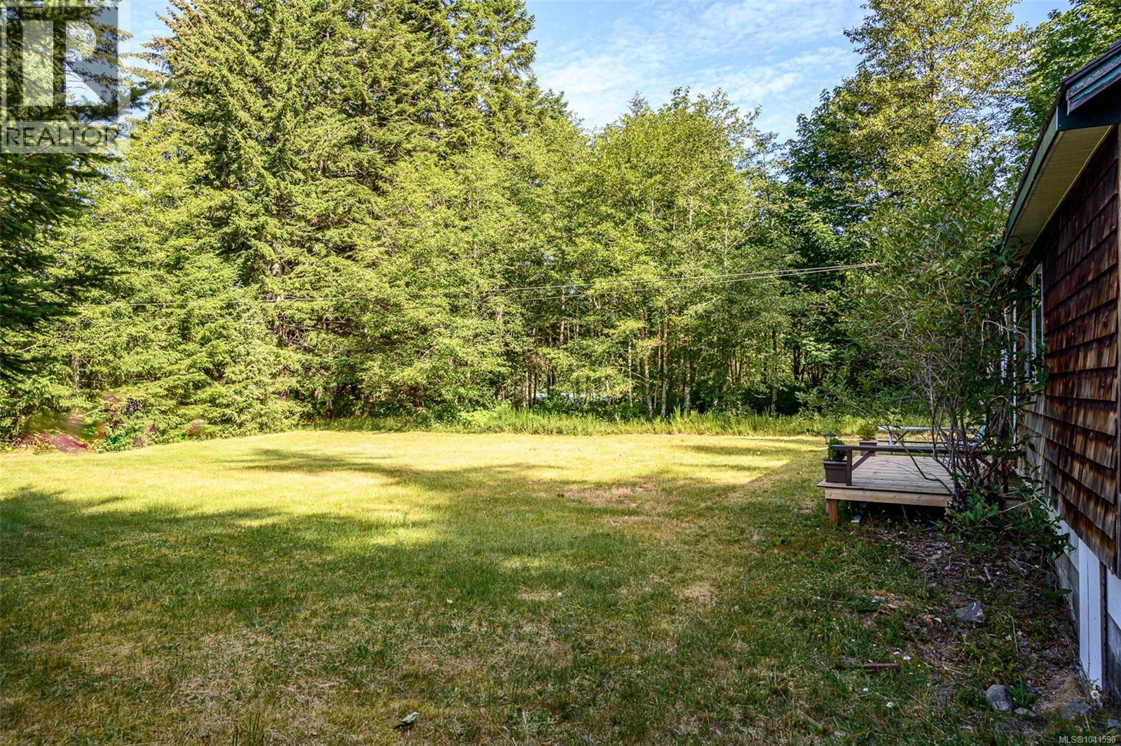 706 Delta Dr Property Photo 8