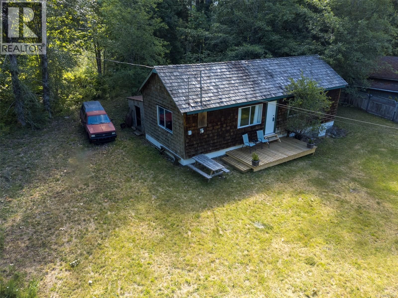 706 Delta Dr Property Photo 24