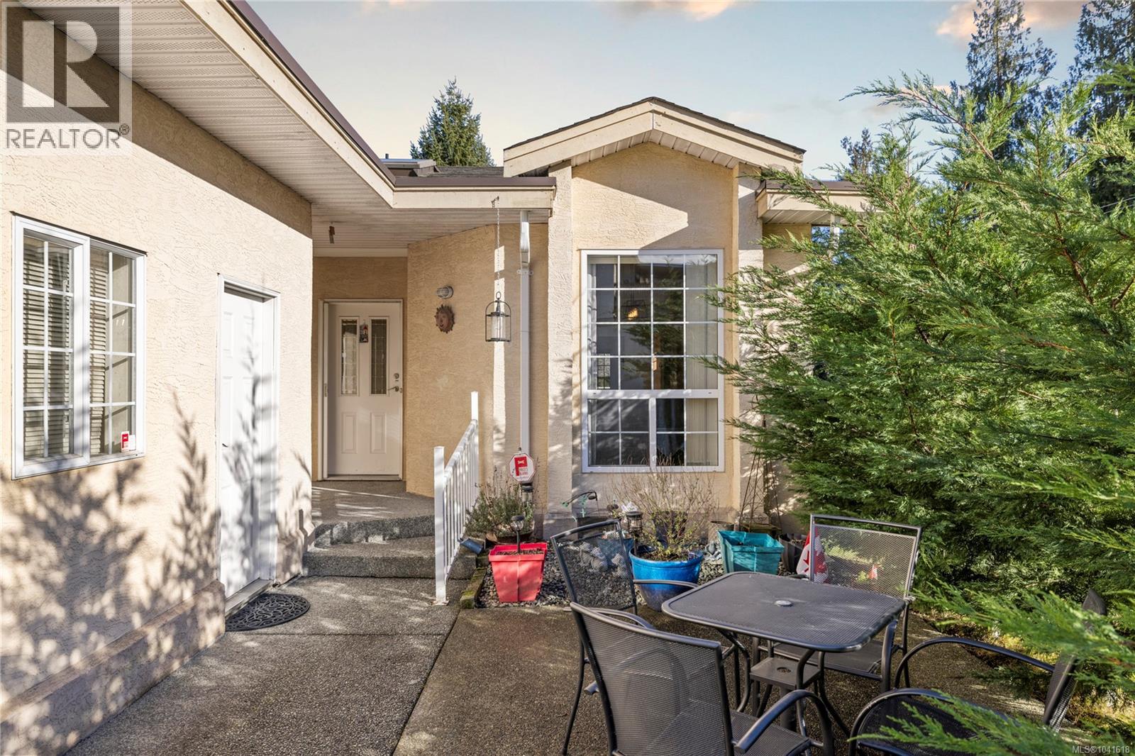 45 2979 River Rd Property Photo 3
