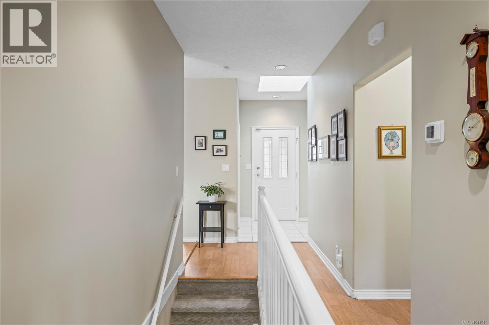 45 2979 River Rd Property Photo 8