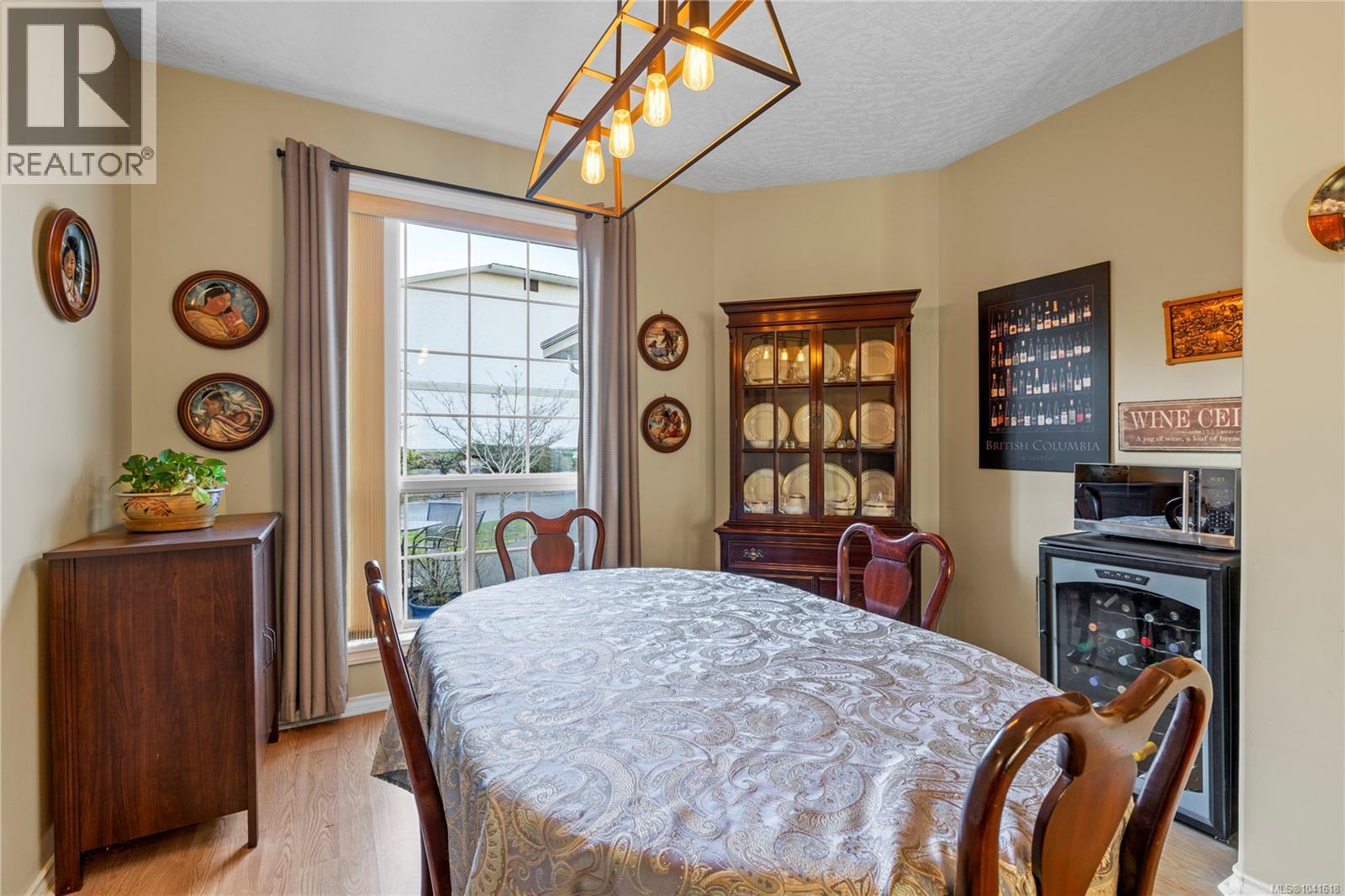 45 2979 River Rd Property Photo 14