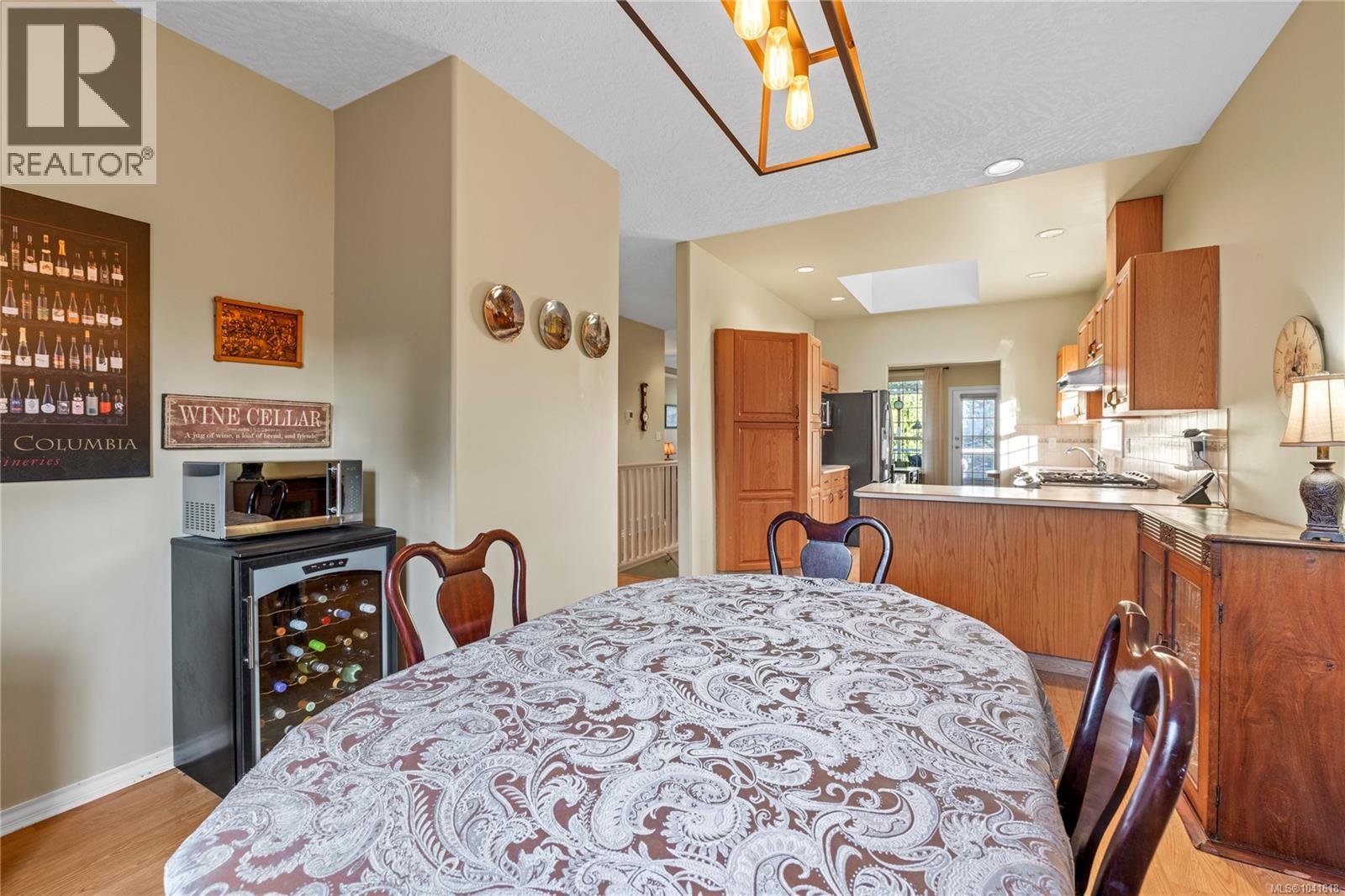 45 2979 River Rd Property Photo 15