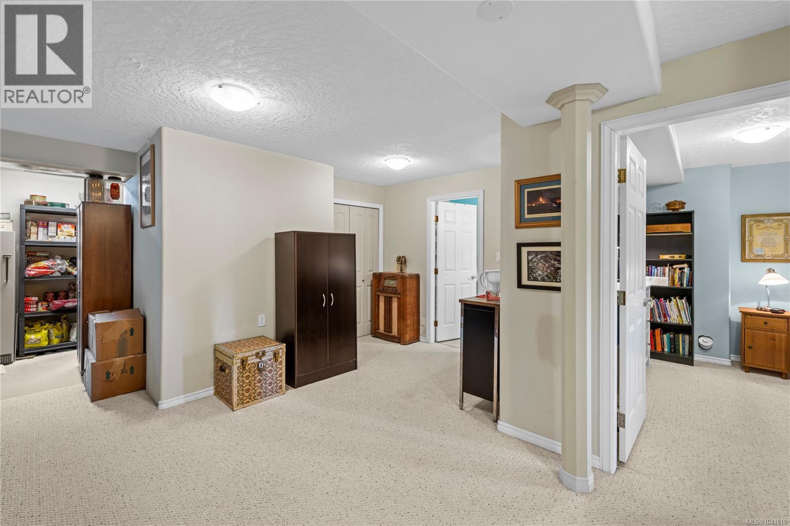 45 2979 River Rd Property Photo 26