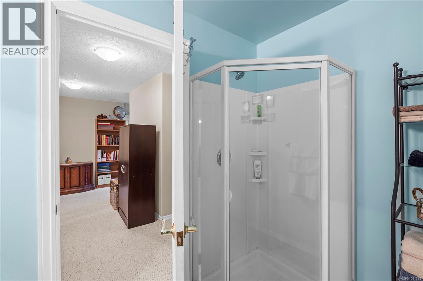 45 2979 River Rd Property Photo 35