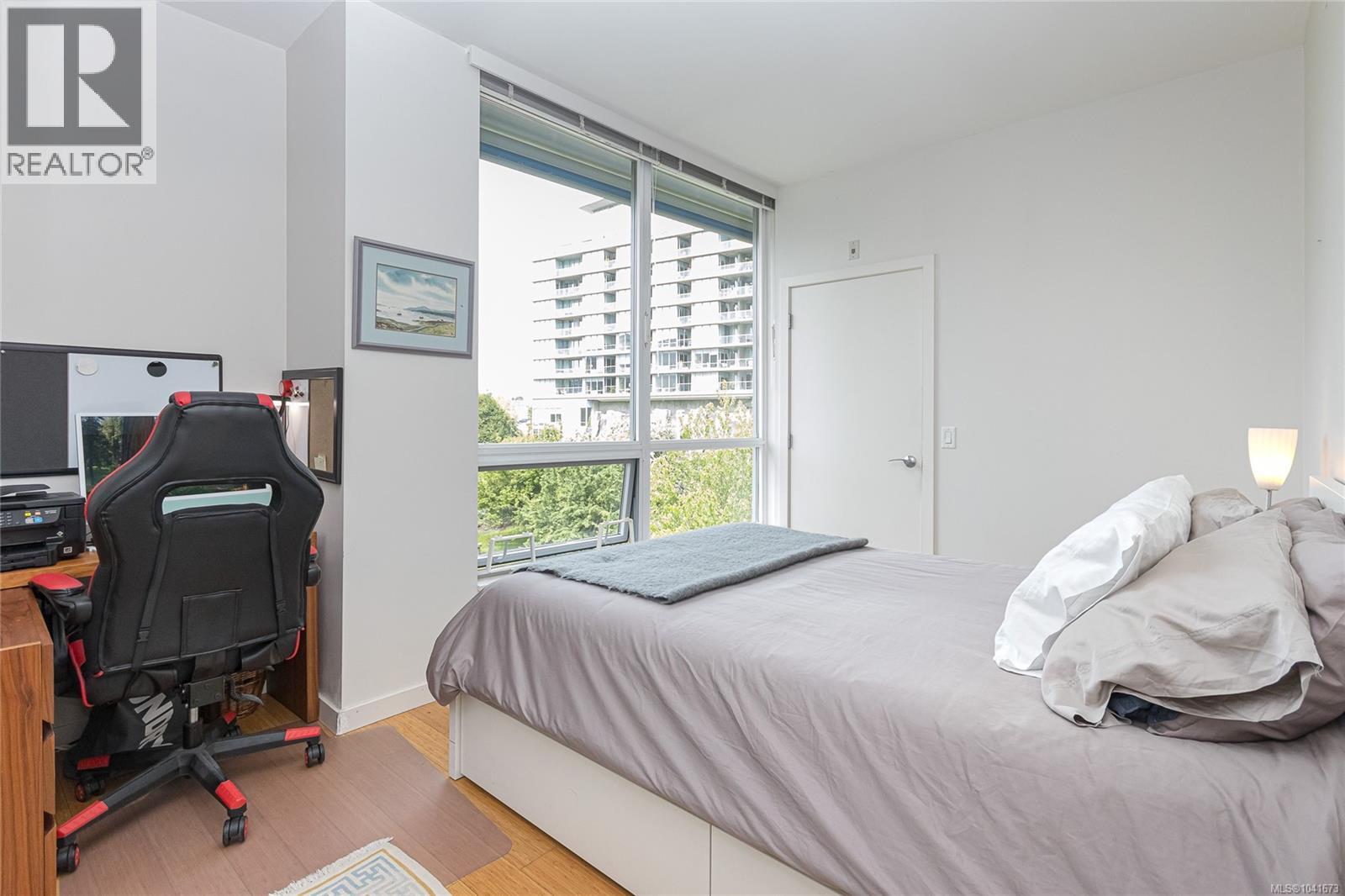 406 391 Tyee Rd Property Photo 18