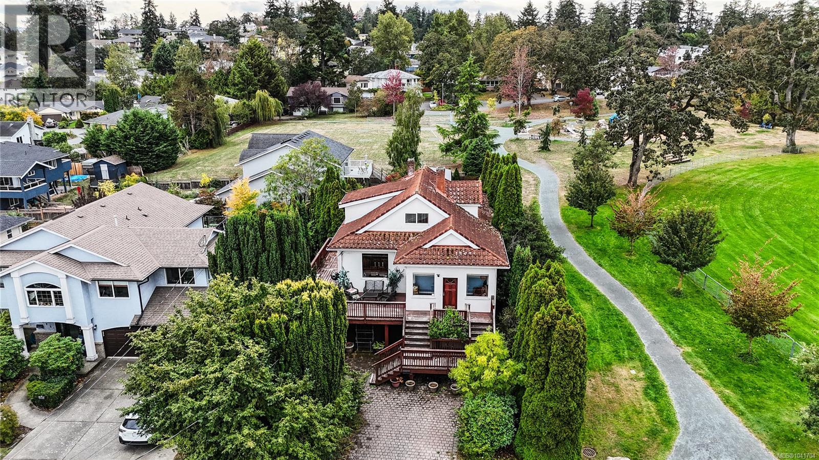 1295 Santa Rosa Ave
