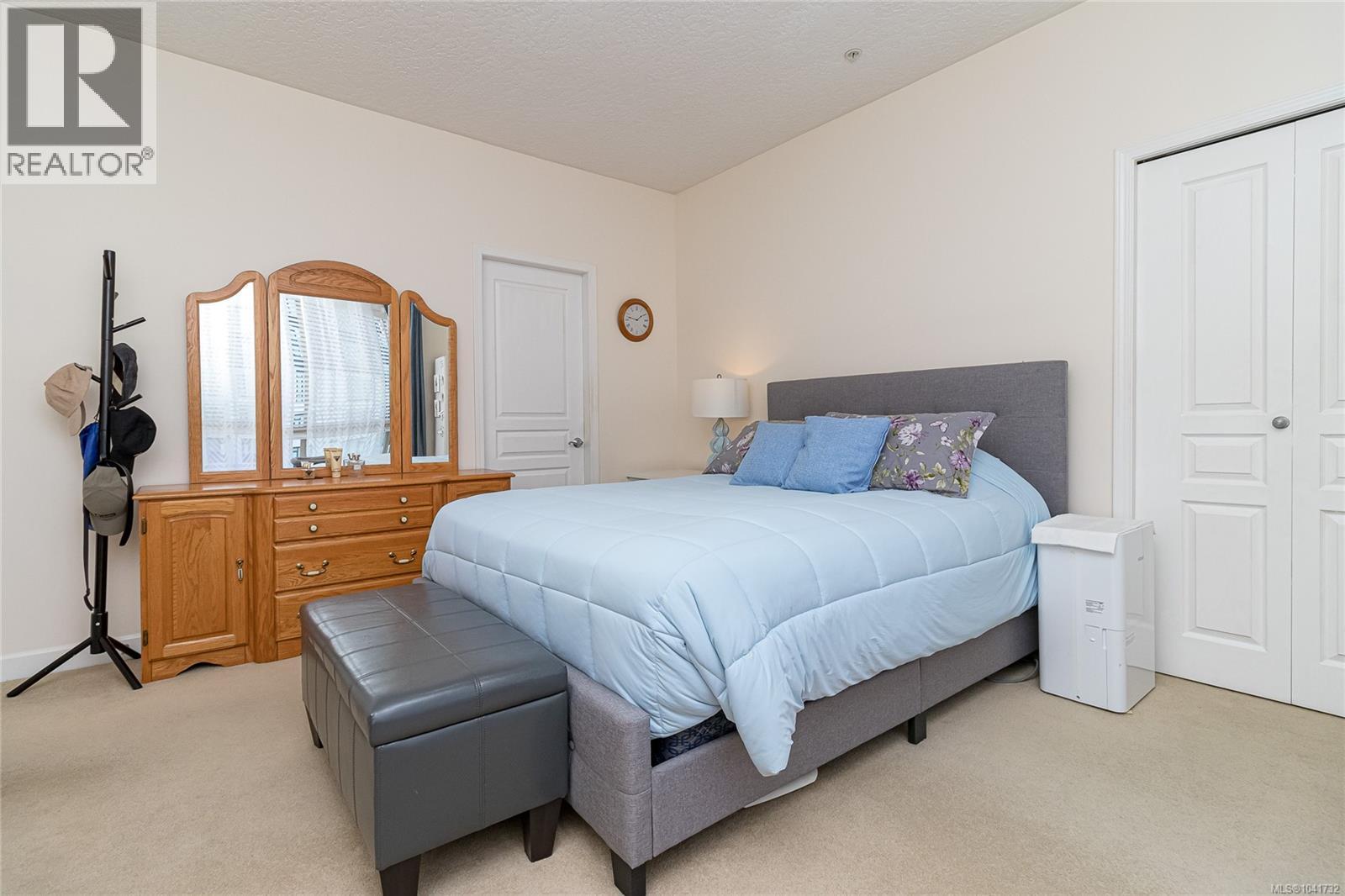 401 825 Goldstream Ave Property Photo 14