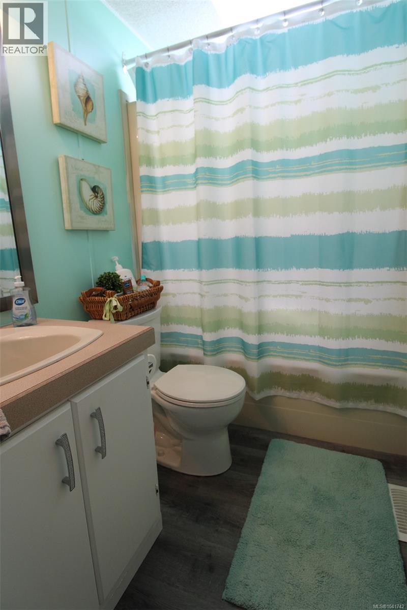 4 2140 20th St Property Photo 20