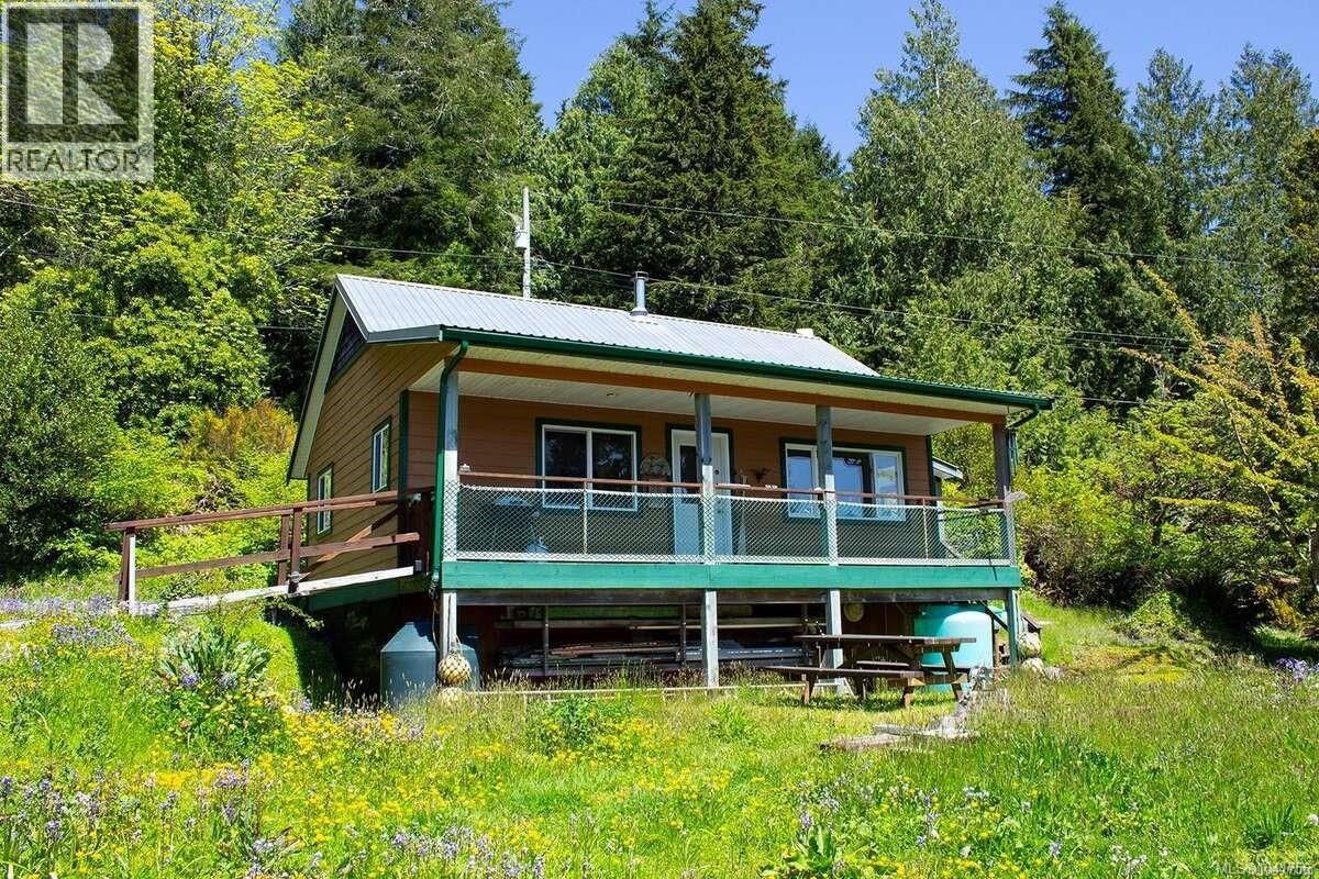 326 Grappler Inlet Property Photo 1