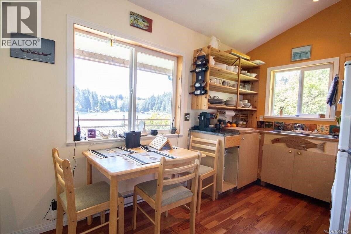 326 Grappler Inlet Property Photo 8