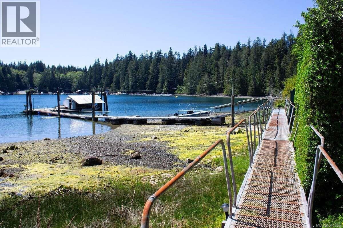 326 Grappler Inlet Property Photo 15