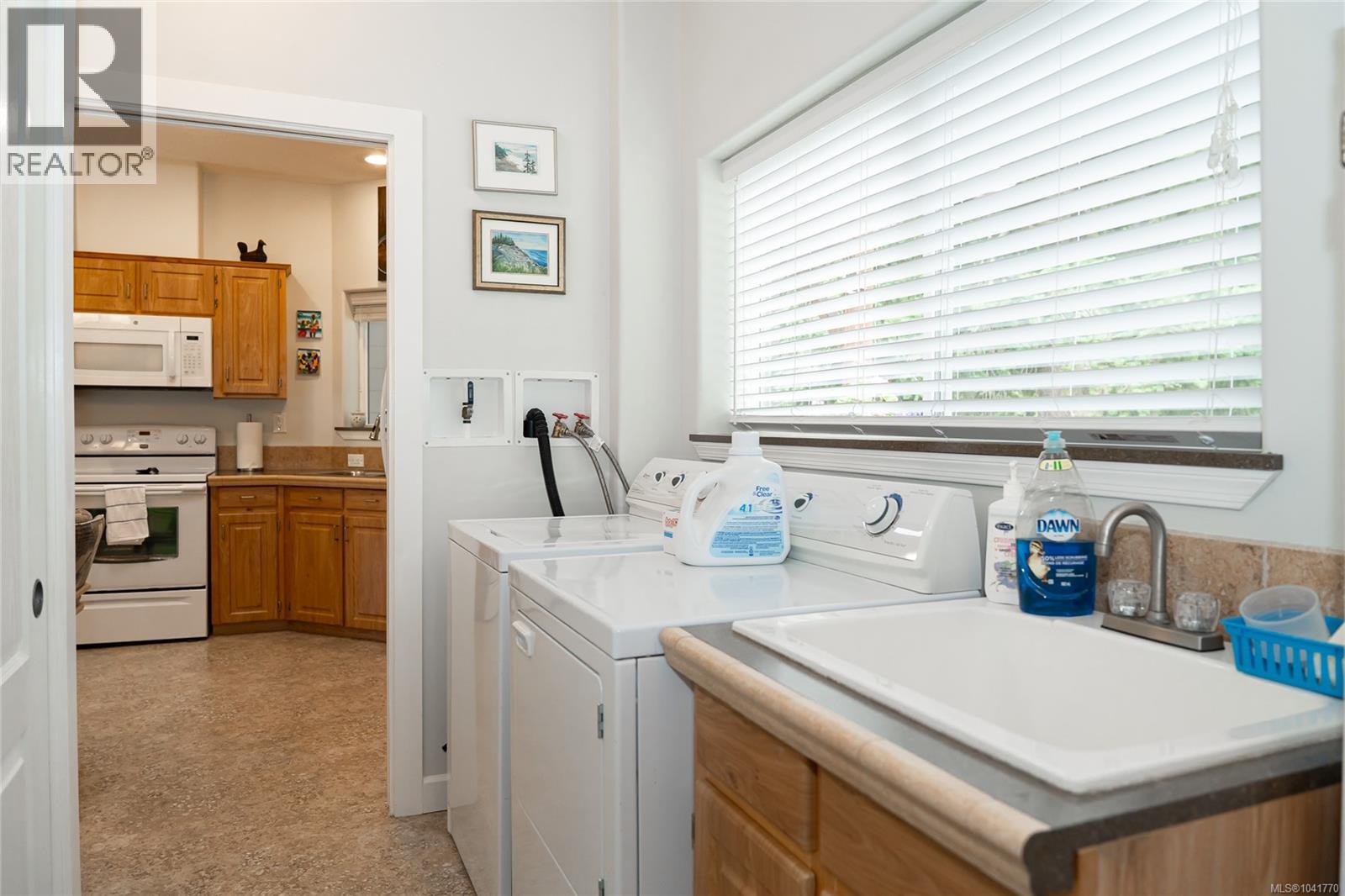 3023 Oak St Property Photo 16