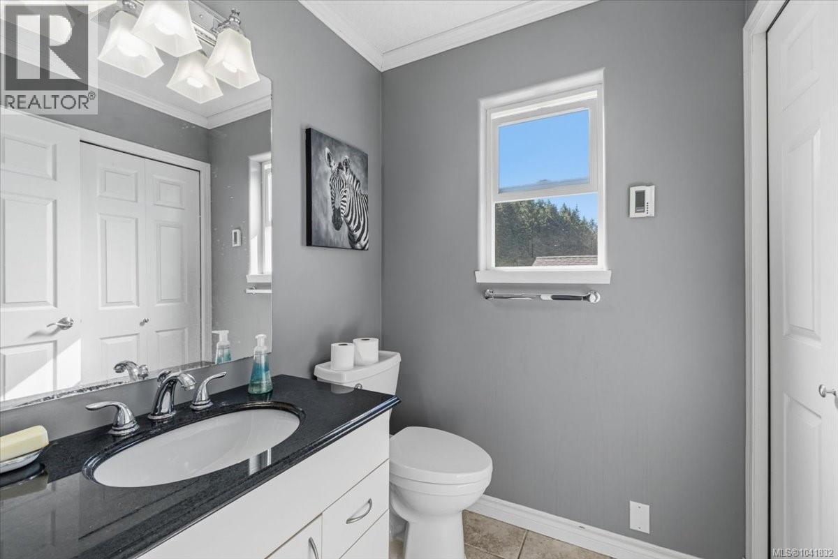 4755 Fairbrook Cres Property Photo 14