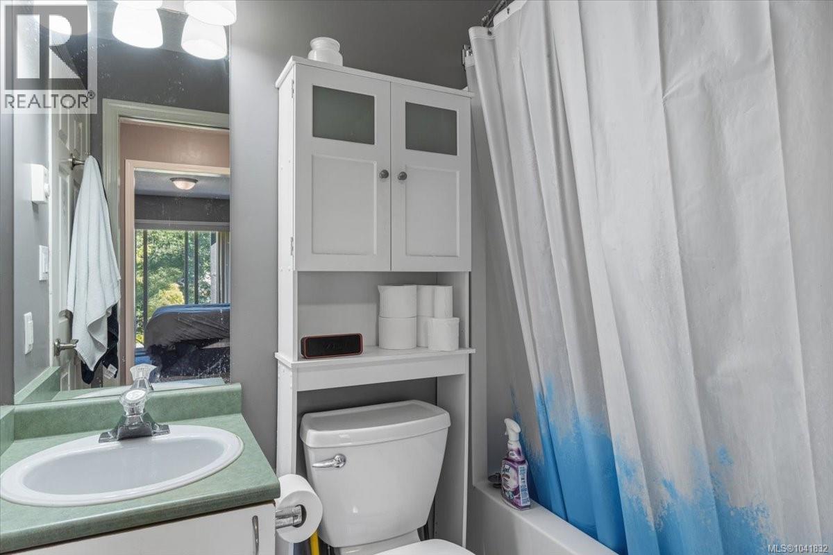4755 Fairbrook Cres Property Photo 21
