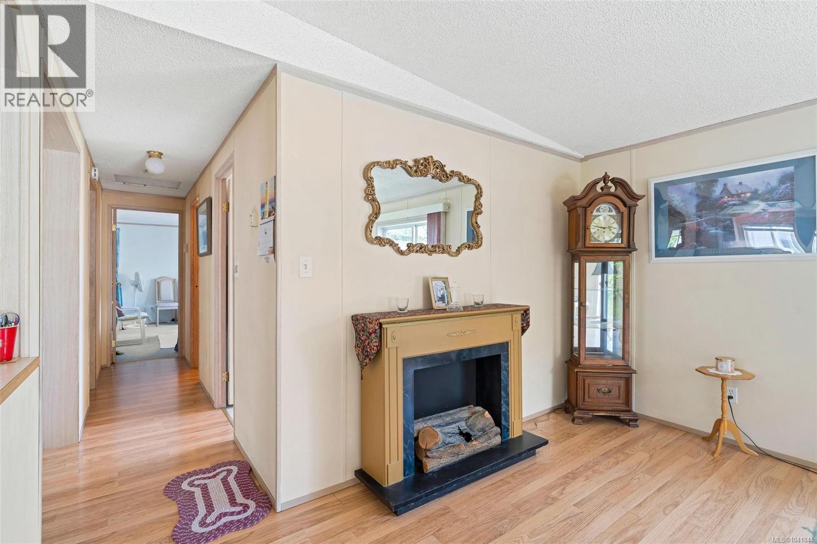 385 Lake Park Rd Property Photo 11