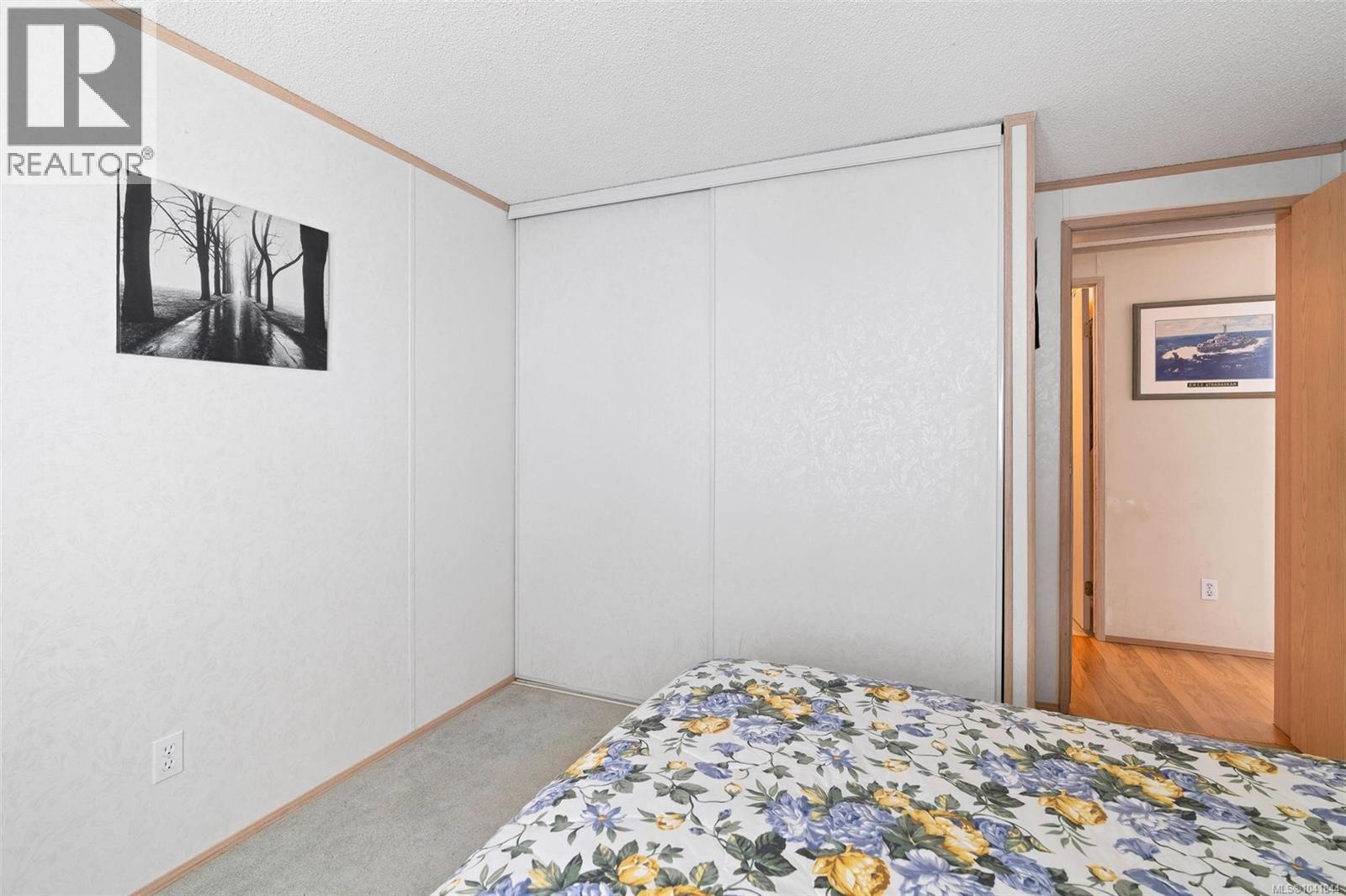 385 Lake Park Rd Property Photo 18