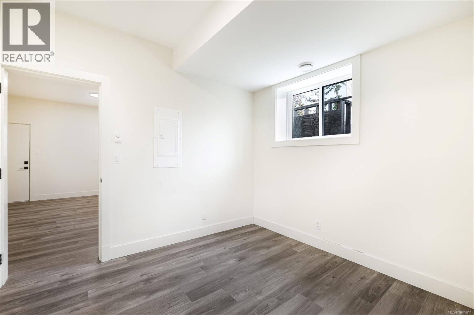 909 Harbour View St Property Photo 19