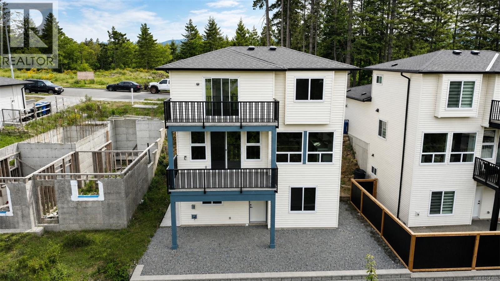909 Harbour View St Property Photo 40
