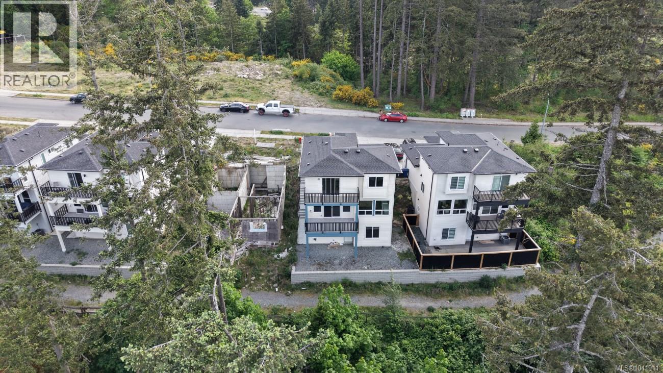 909 Harbour View St Property Photo 42