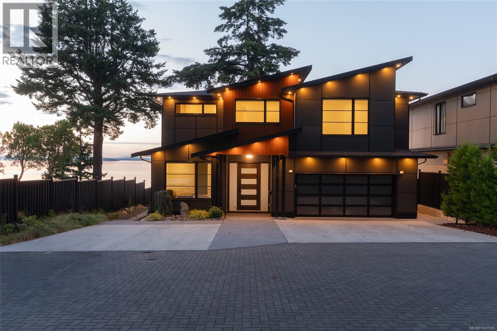 4599 Cordova Bay Rd Property Photo 1