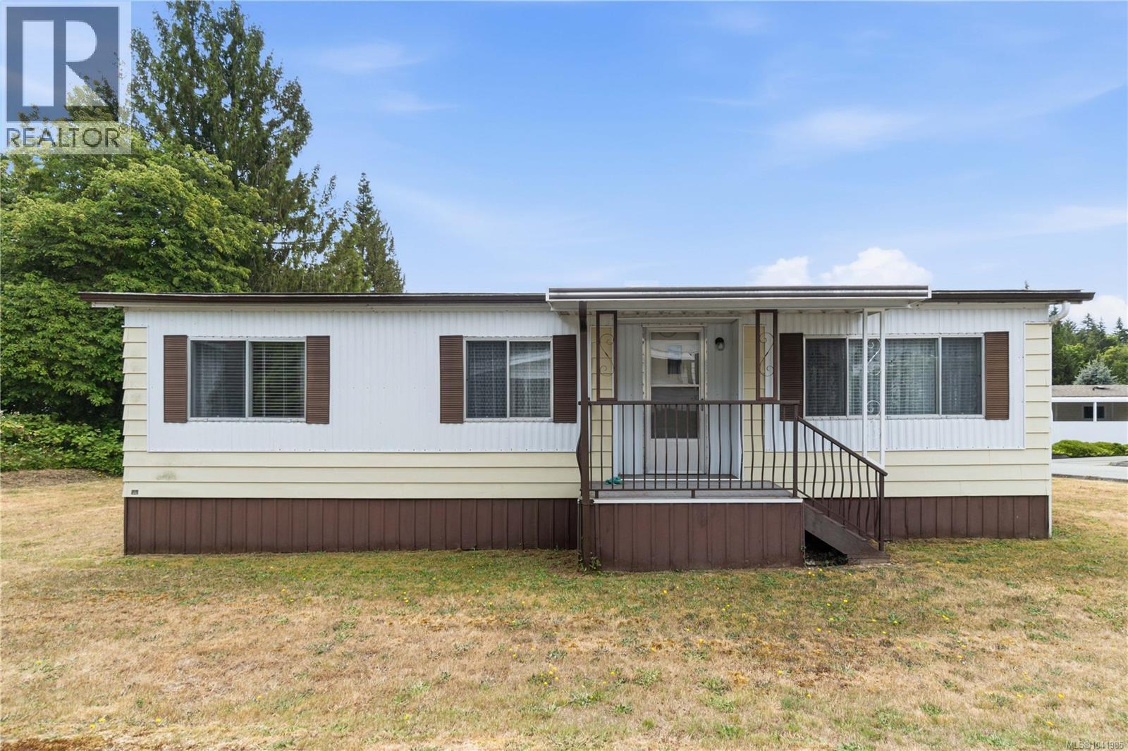 15 4935 Broughton St Property Photo 1