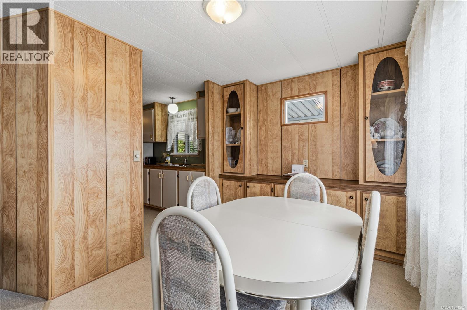 15 4935 Broughton St Property Photo 13