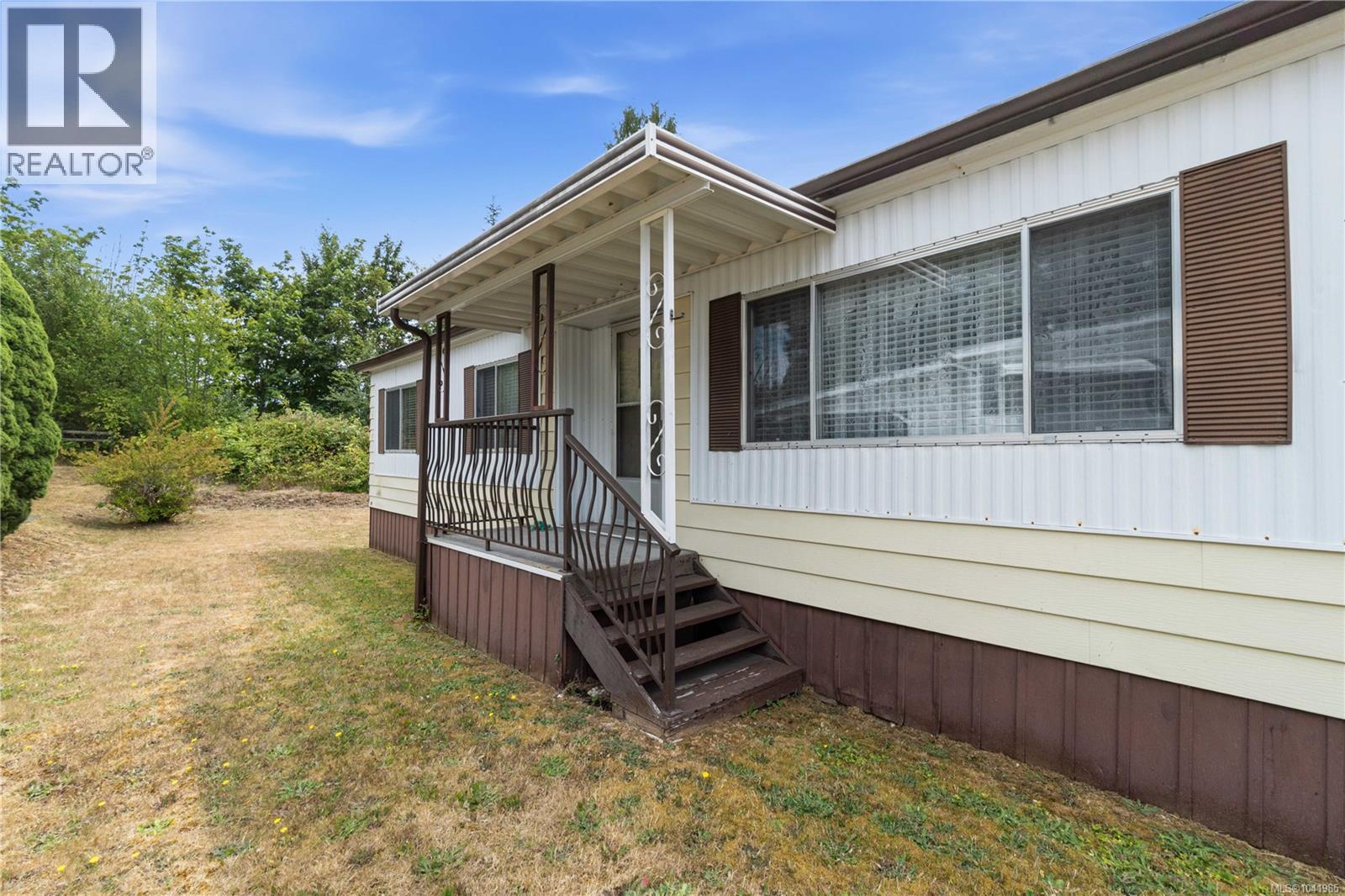 15 4935 Broughton St Property Photo 24