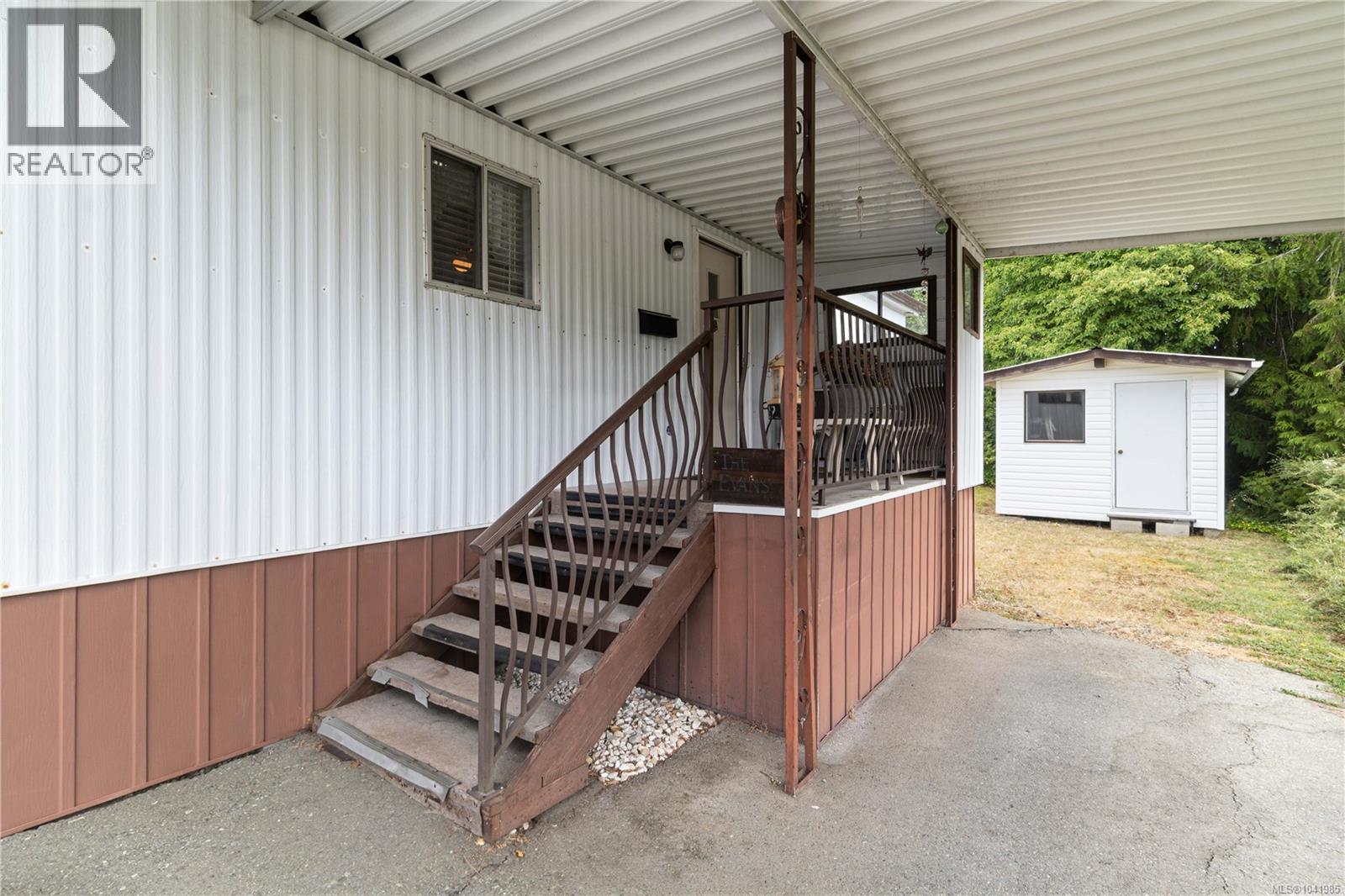 15 4935 Broughton St Property Photo 26