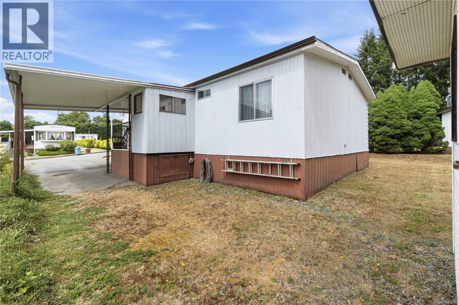15 4935 Broughton St Property Photo 27
