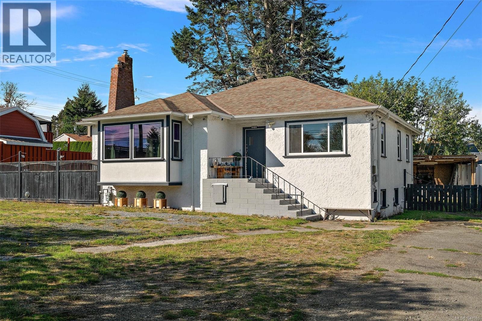 6484 Sooke Rd Property Photo 1