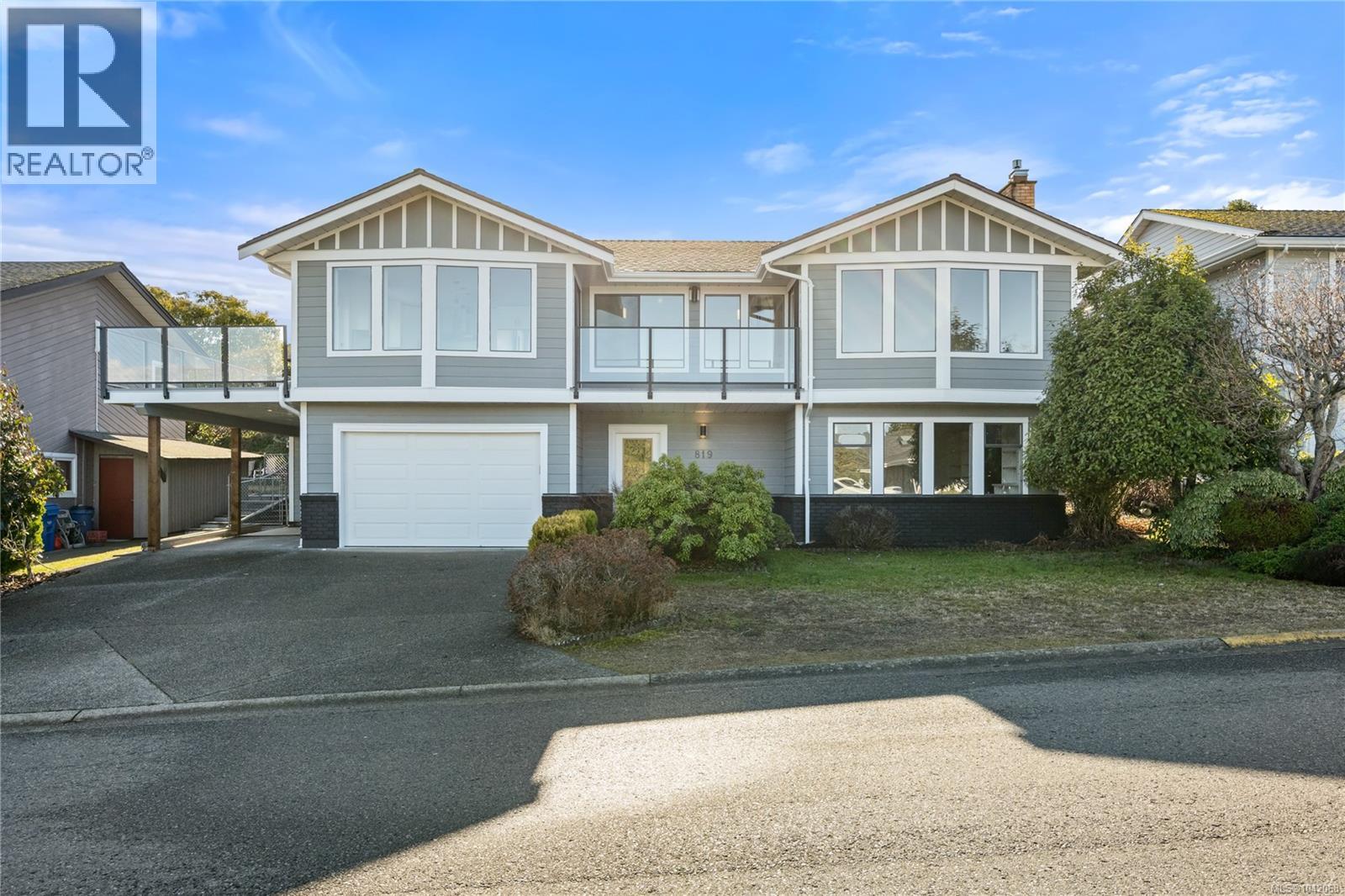 819 Athena Pl