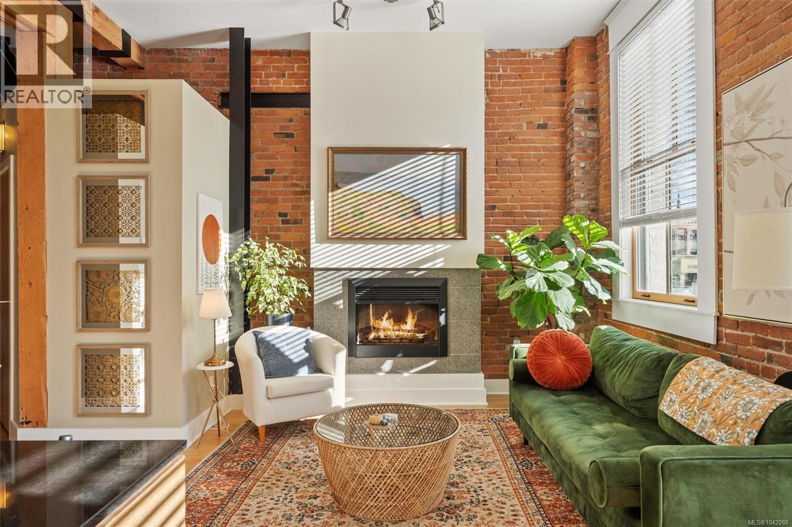 204 610 Johnson St Property Photo 1