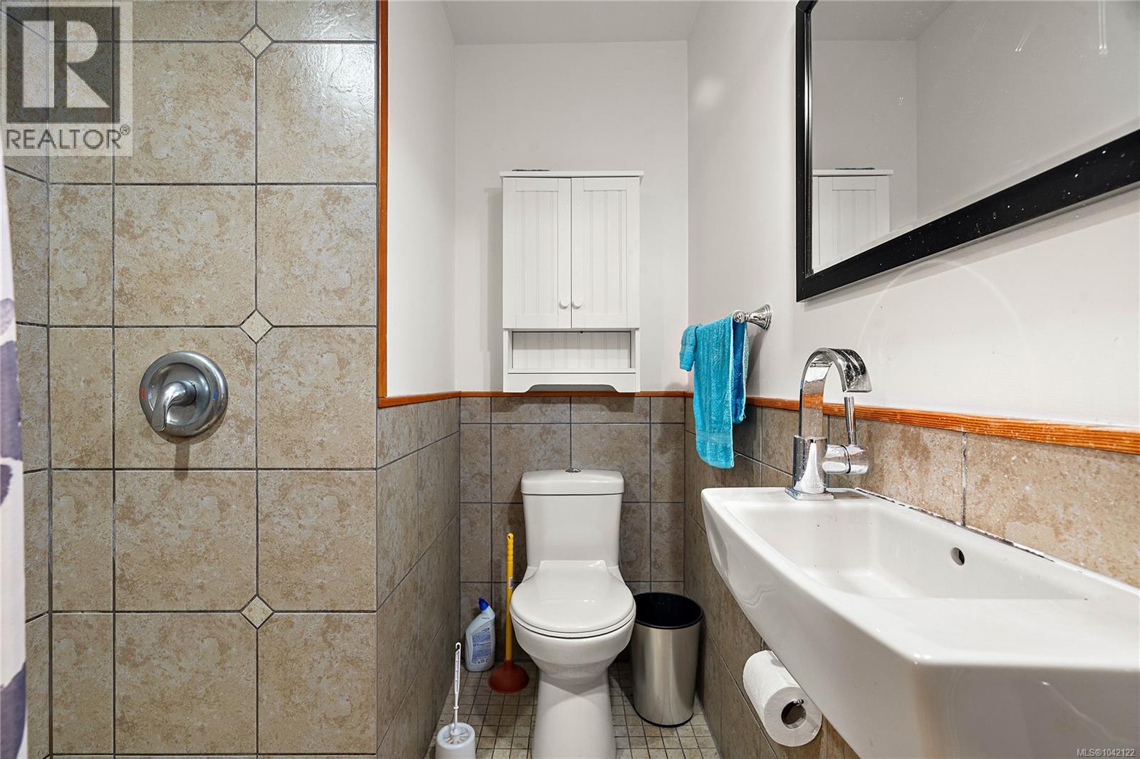 8595 Glenview Rd Property Photo 24
