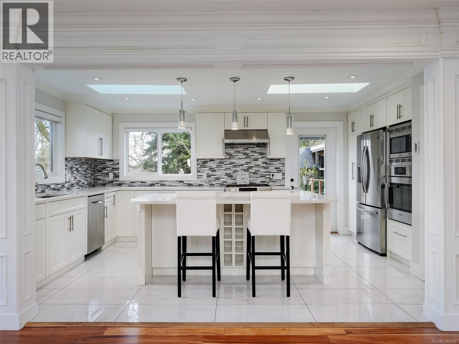 4081 Cedar Hill Rd