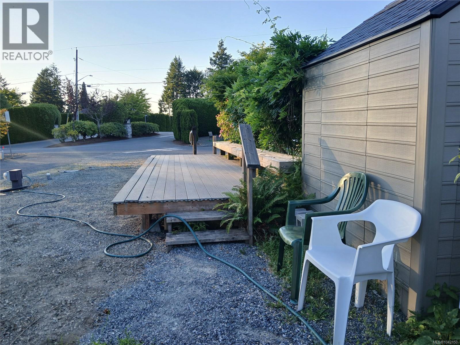 2139 Nimpkish Lake Way Property Photo 4