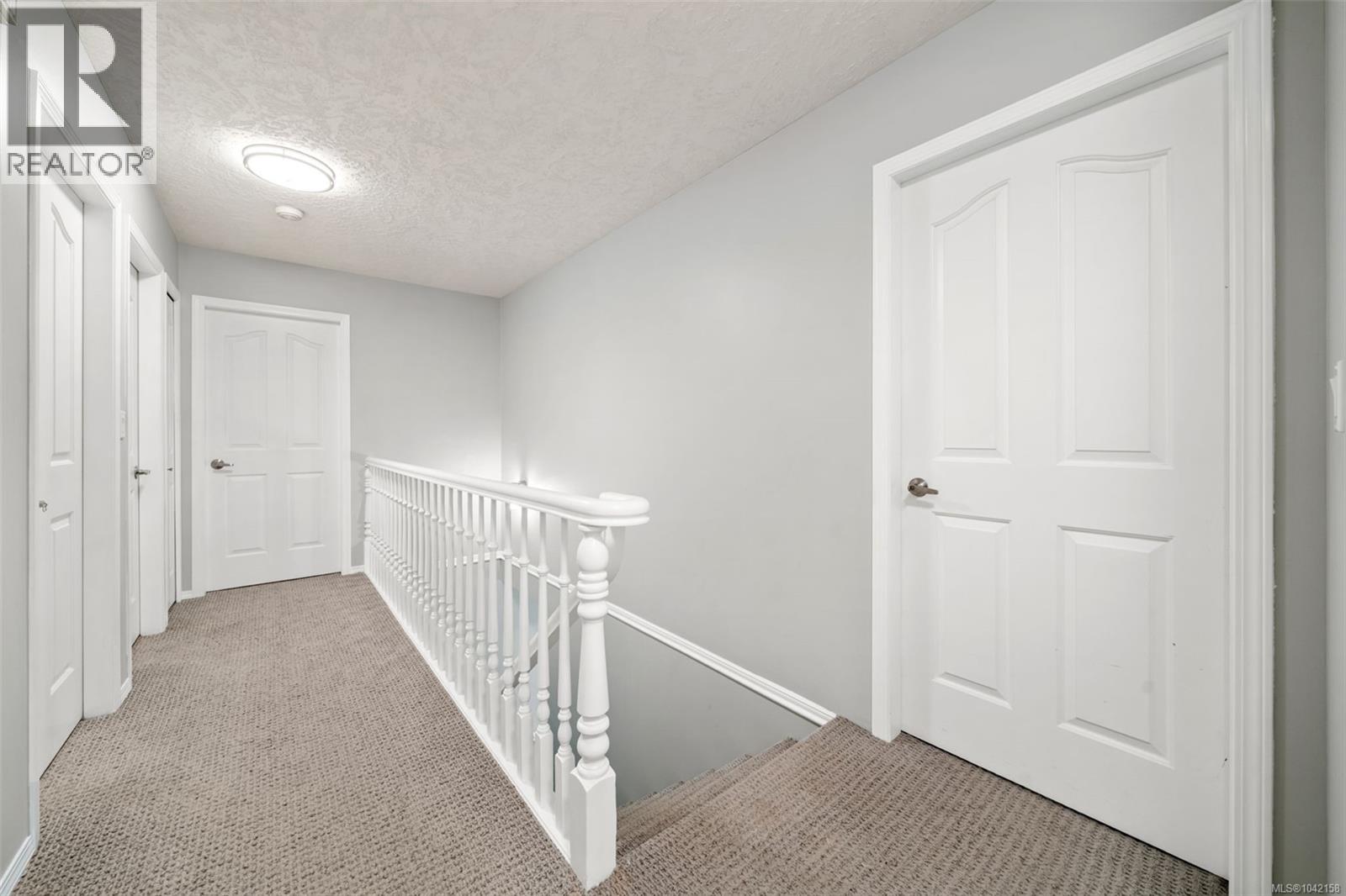 4682 Lochside Dr Property Photo 18