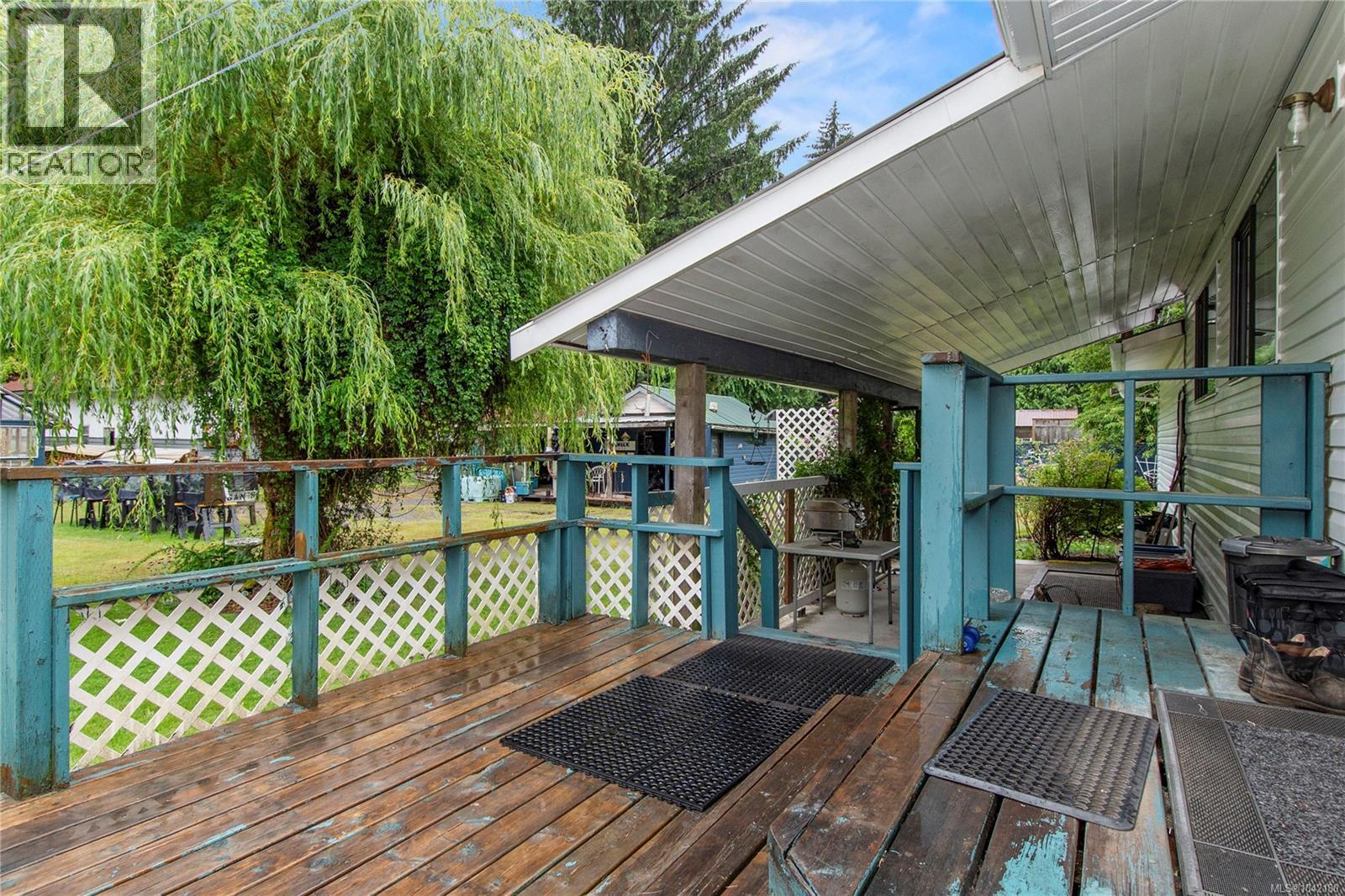 1276 Sayward Rd Property Photo 25