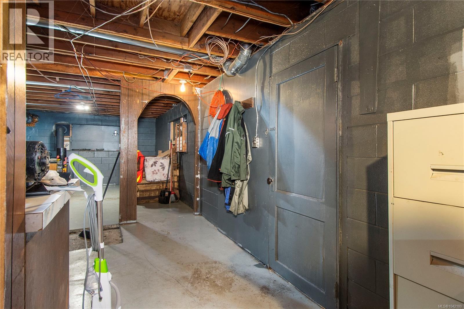 1276 Sayward Rd Property Photo 45