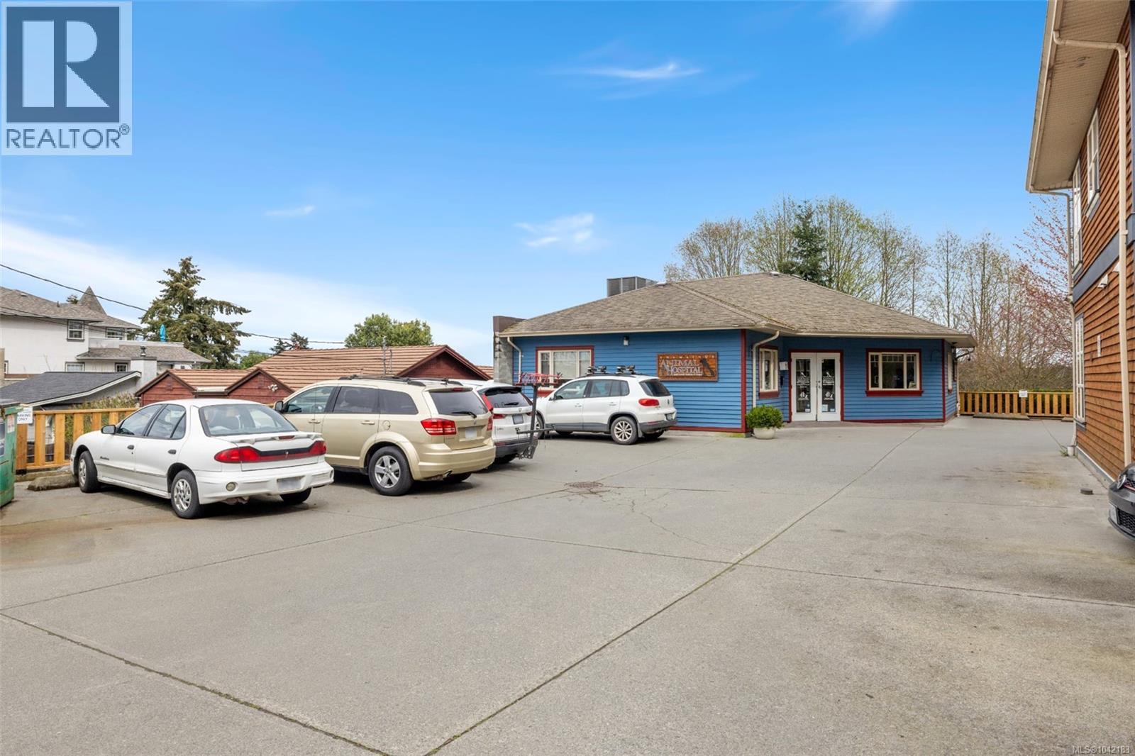 9828 Croft St Property Photo 16