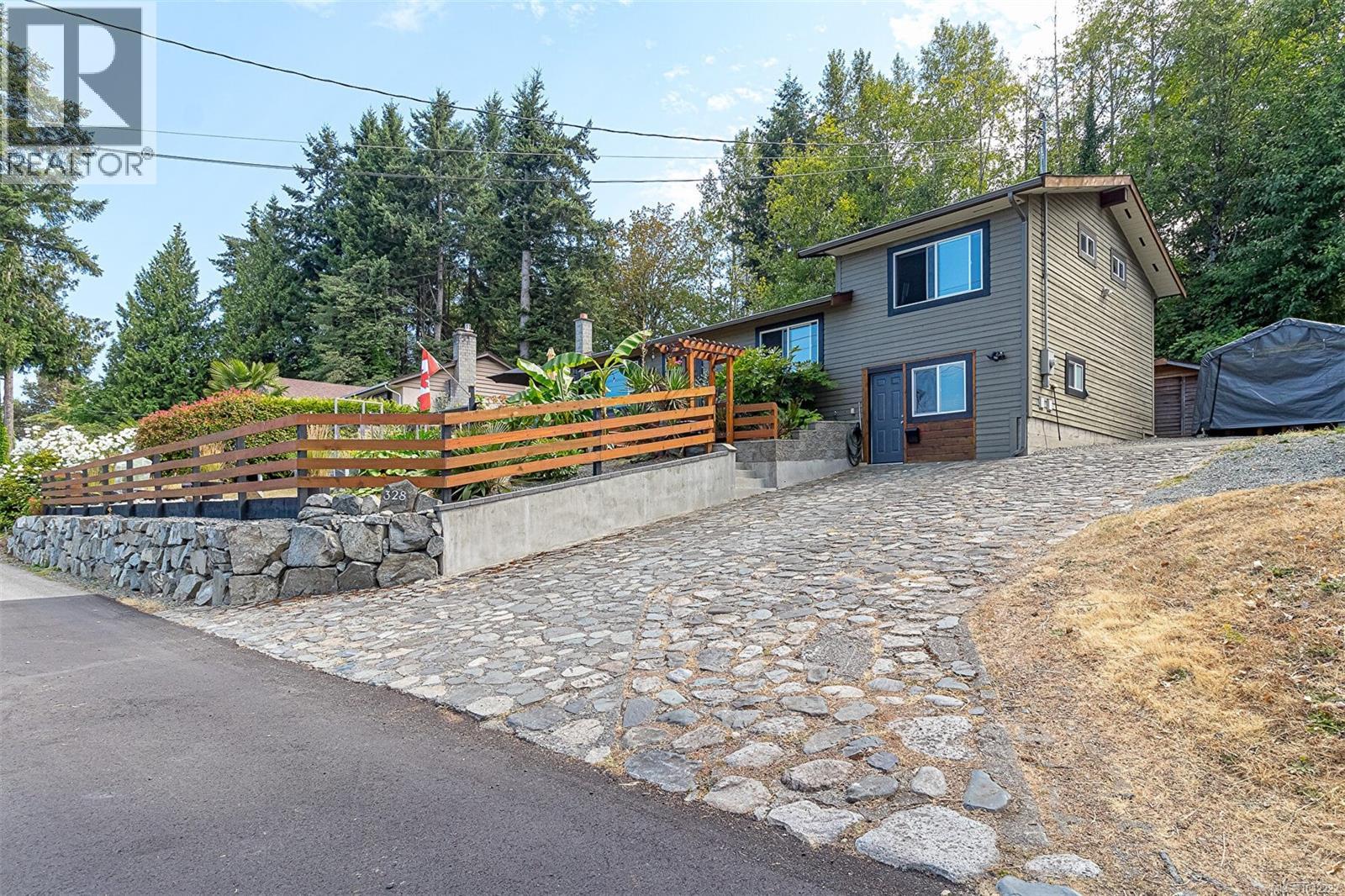 328 Tyrrell Rd Property Photo 5