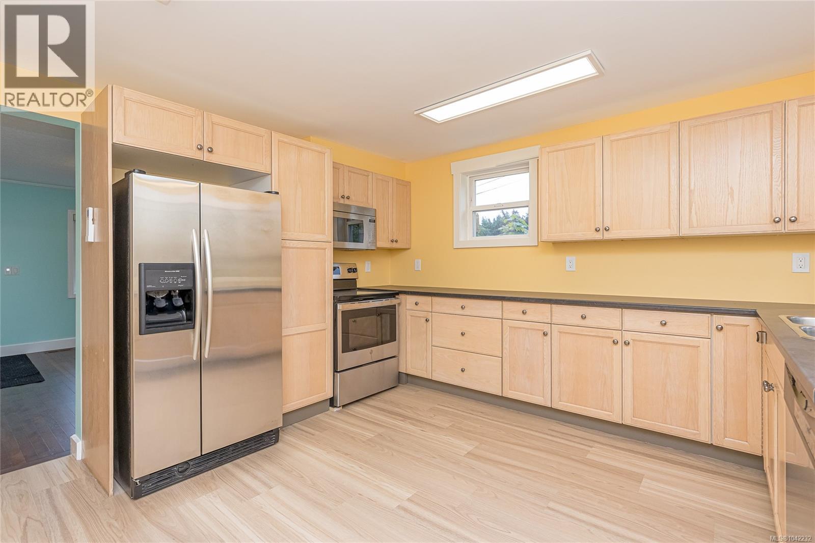 5934 Highland Ave Property Photo 4