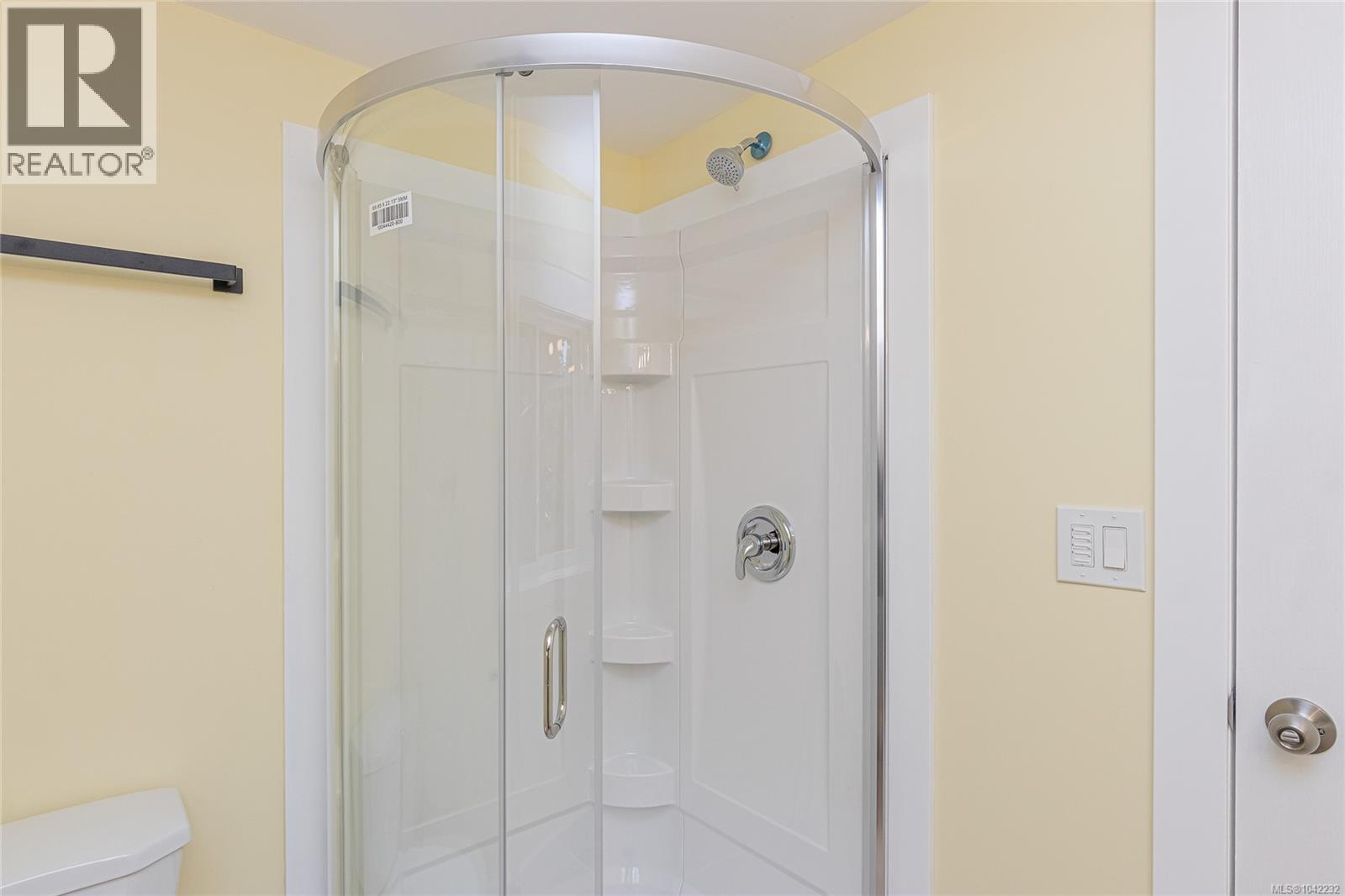 5934 Highland Ave Property Photo 17